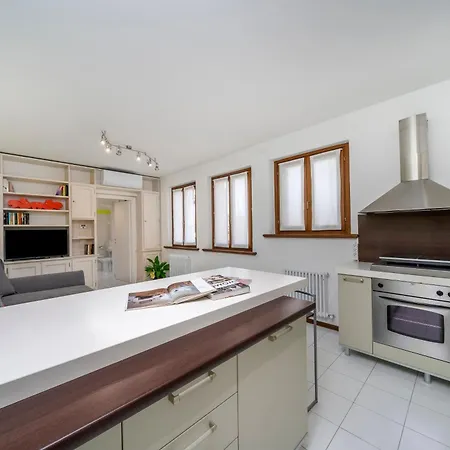 Апартаменты Le Mandarine *